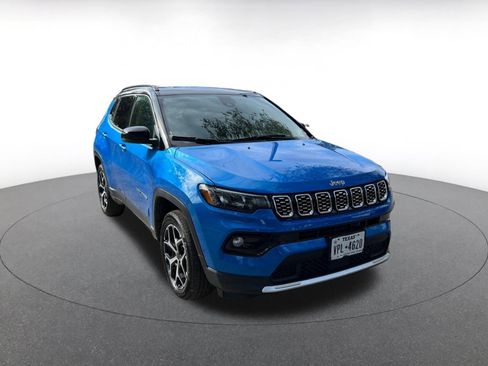Used 2025 Jeep Compass Limited image 1