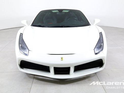 Used 2019 Ferrari 488 GTB RWD image 4