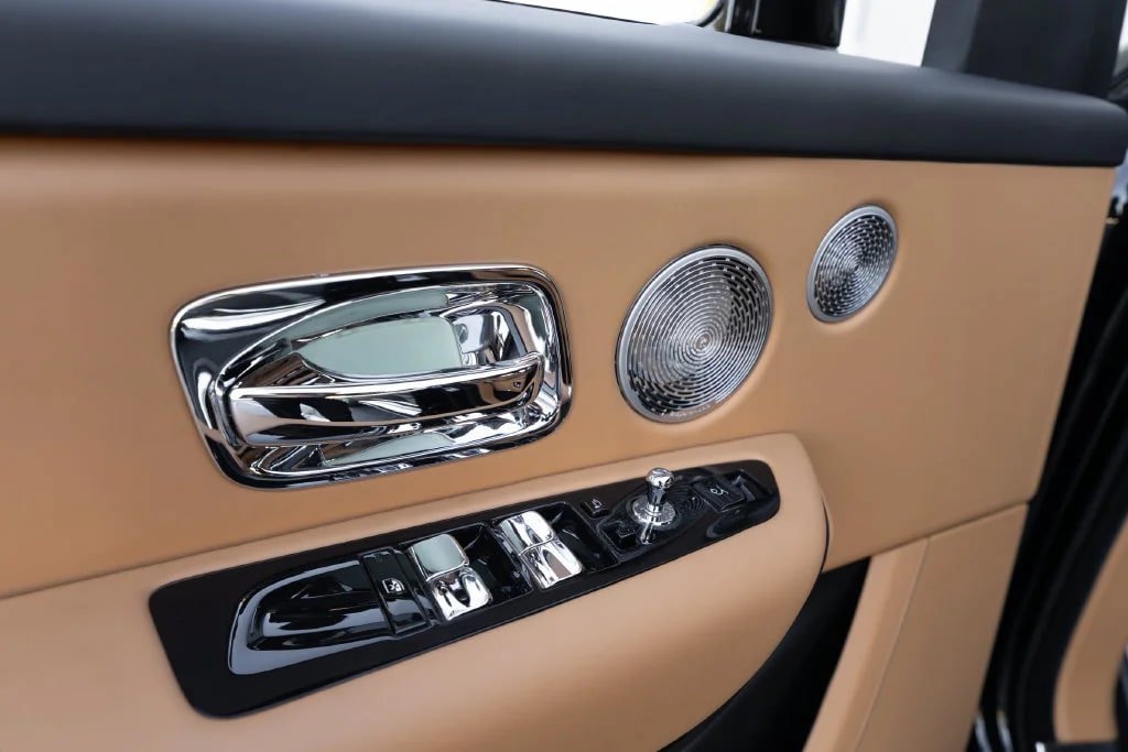 Used 2026 Rolls-Royce Cullinan w/ Cullinan Package AWD/4WD image 31
