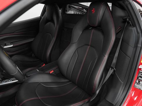 Used 2022 Ferrari F8 Tributo RWD image 37