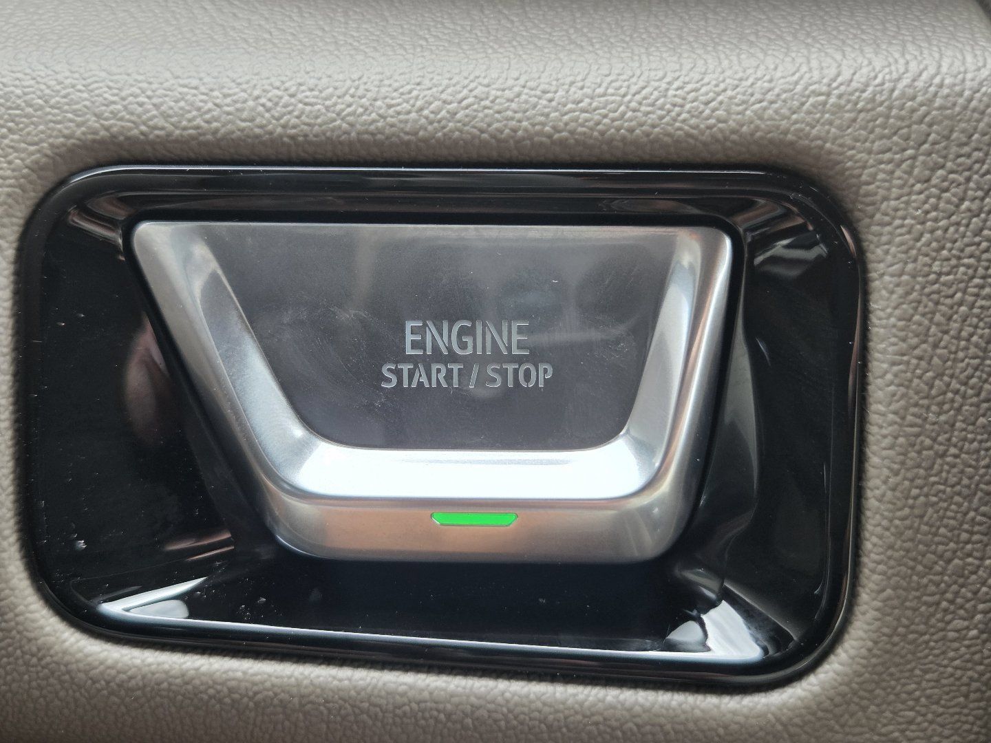 New 2026 GMC Yukon Denali w/ Denali Reserve Package AWD/4WD image 39