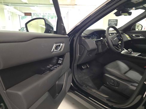 New 2026 Land Rover Range Rover Velar Dynamic SE image 18