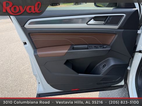 Certified 2023 Volkswagen Atlas SEL R-Line AWD/4WD image 17