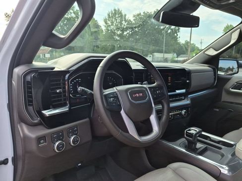 Certified 2024 GMC Sierra 1500 SLT w/ SLT Premium Plus Package AWD/4WD image 10