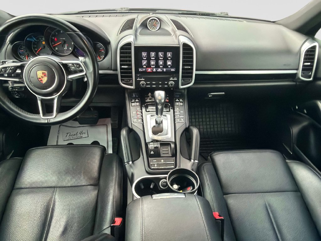 Used 2018 Porsche Cayenne Platinum Edition AWD/4WD image 16
