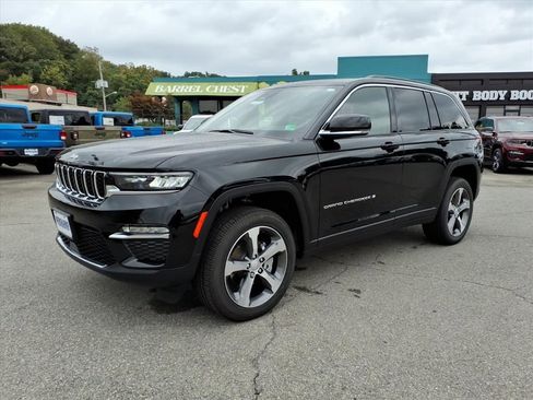 New 2025 Jeep Grand Cherokee Limited image 8