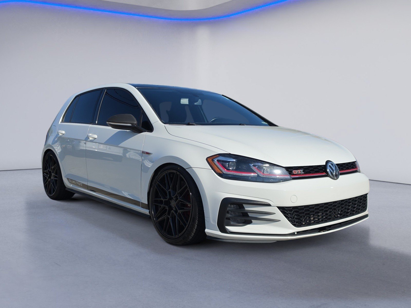 Used 2018 Volkswagen GTI SE FWD image 7