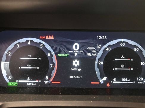 Used 2025 Toyota Tacoma Limited AWD/4WD image 13