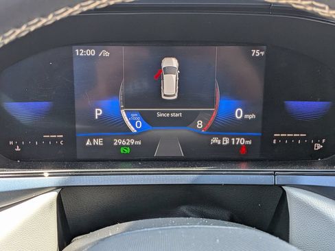 Used 2023 Volkswagen Taos SE w/ Panoramic Sunroof Package AWD/4WD image 19