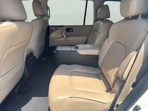 Used 2022 Nissan Armada SL w/ Captain's Chairs Package AWD/4WD image 23