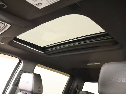 Used 2022 GMC Sierra 1500 AT4 w/ AT4 Preferred Package image 18