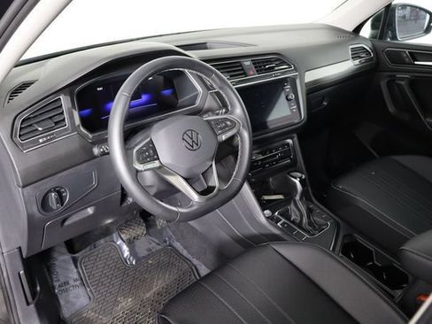 Used 2023 Volkswagen Tiguan SE FWD image 28