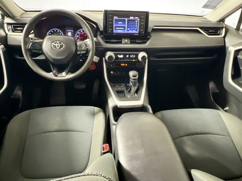 Used 2022 Toyota RAV4 LE image 29