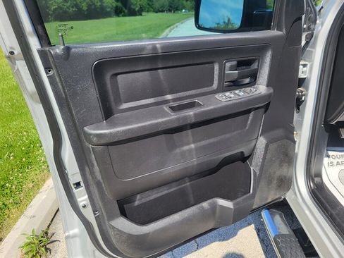 Used 2016 RAM 1500 Express AWD/4WD image 25