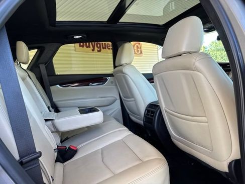 Used 2019 Cadillac XT5 Luxury AWD/4WD image 5