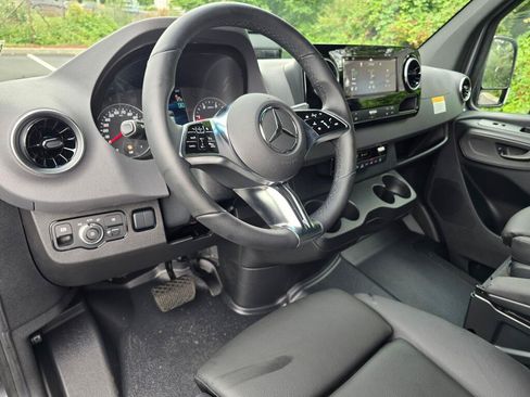 New 2026 Mercedes-Benz Sprinter 2500 image 11
