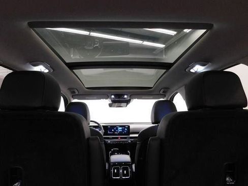 Used 2025 Kia Sorento SX image 45