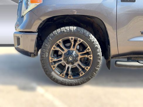 Used 2015 Toyota Tundra SR5 w/ SR5 Upgrade Package image 10