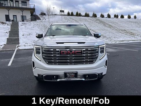 Used 2022 GMC Sierra 1500 Denali image 2
