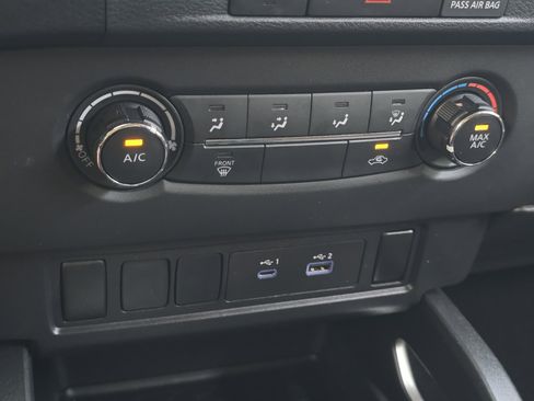 Certified 2023 Nissan Frontier SV AWD/4WD image 20