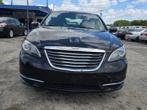 Used 2012 Chrysler 200 LX image 4