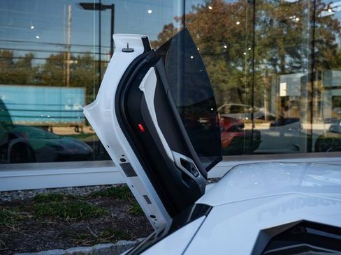 Used 2015 Lamborghini Aventador LP 700-4 image 37