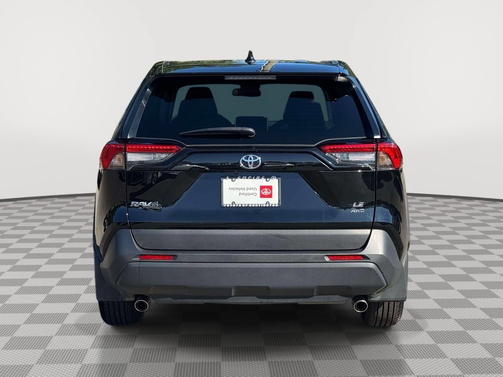 Used 2025 Toyota RAV4 LE AWD/4WD image 6