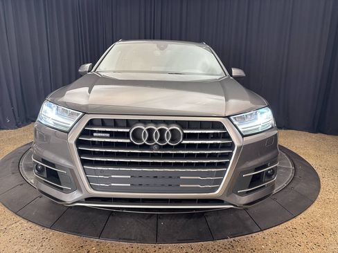 Used 2017 Audi Q7 3.0T Premium Plus w/ Premium Plus Package AWD/4WD image 9