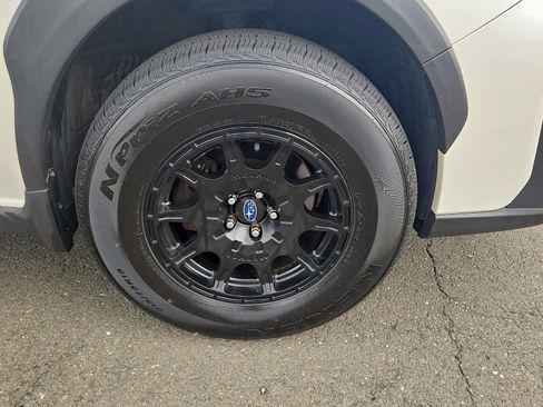 Used 2019 Subaru Crosstrek 2.0i Premium AWD/4WD image 8