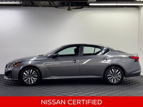 Certified 2025 Nissan Altima 2.5 SV FWD image 4