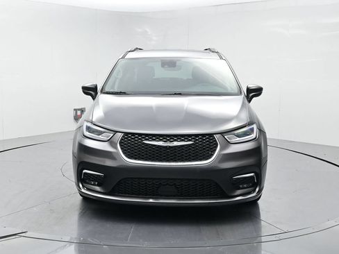 Used 2022 Chrysler Pacifica Touring-L FWD image 23