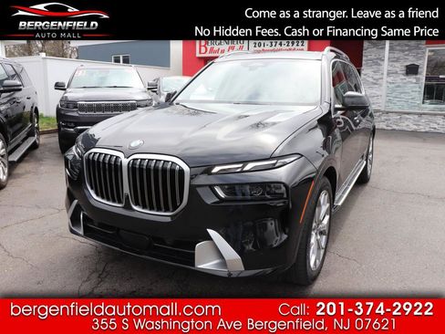 Used 2025 BMW X7 xDrive40i image 1