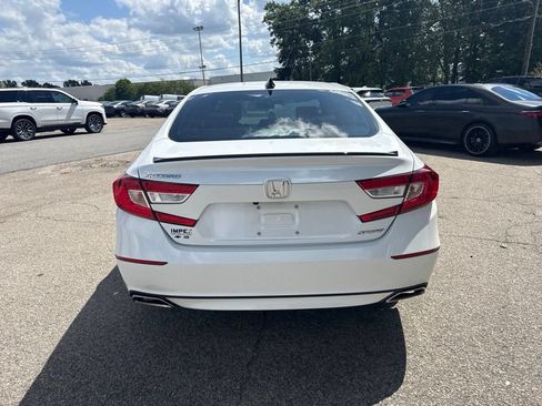 Used 2022 Honda Accord Sport image 4