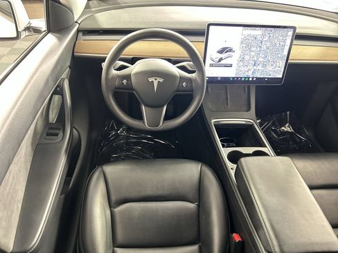 Used 2021 Tesla Model Y Long Range AWD/4WD image 22
