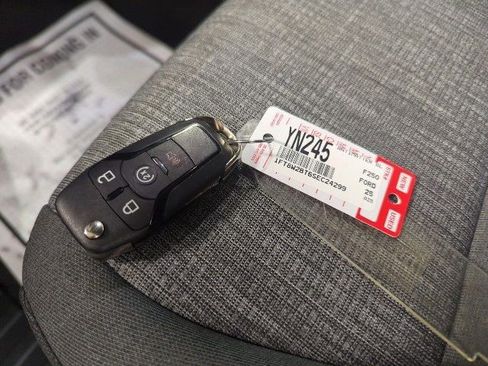 Used 2025 Ford F250 XLT w/ 360-Degree Camera Package image 26