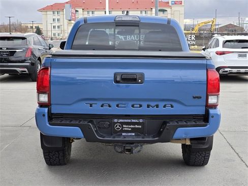 Used 2019 Toyota Tacoma TRD Off-Road image 41