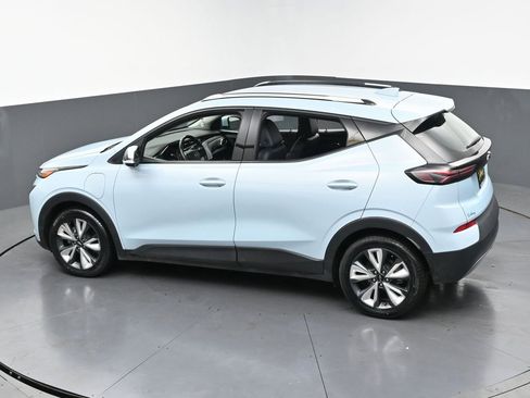 Used 2022 Chevrolet Bolt EUV LT w/ Convenience Package image 47