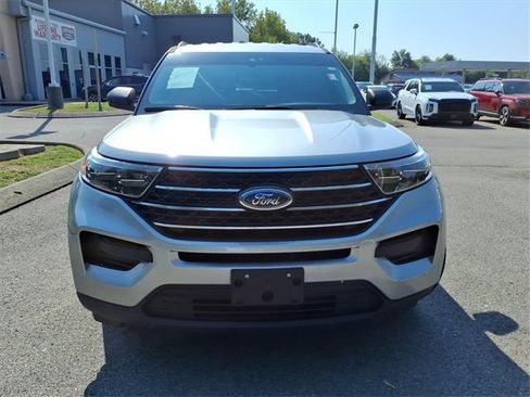 Used 2021 Ford Explorer XLT image 22