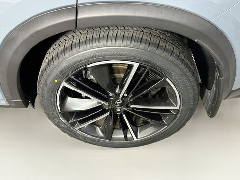 Used 2023 INFINITI QX50 Luxe FWD image 11
