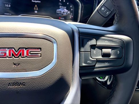 Used 2025 GMC Sierra 1500 SLT AWD/4WD image 24