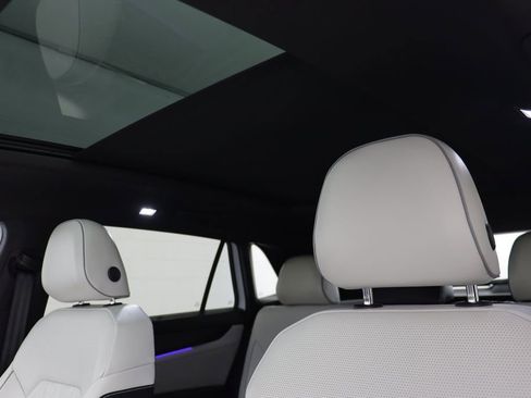 Used 2024 Volkswagen Atlas Cross Sport SEL Premium R-Line image 13