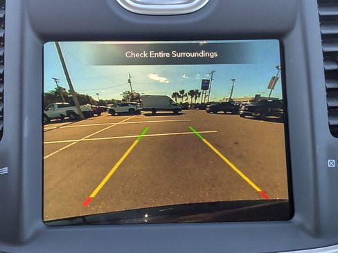 Used 2023 Chrysler 300 Touring L image 20