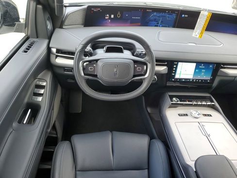 New 2025 Lincoln Navigator L Reserve w/ Jet Appearance Package image 17