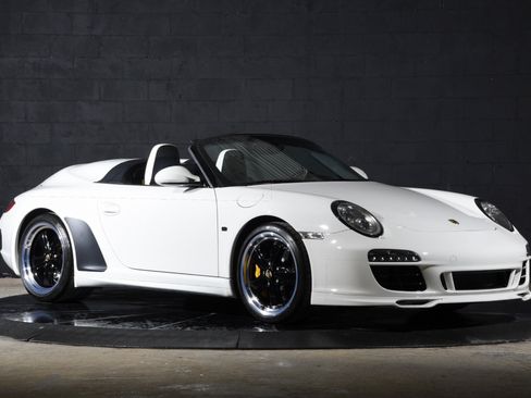 Used 2011 Porsche 911 Speedster RWD image 9