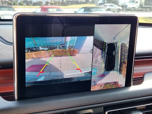 Used 2024 Lincoln Aviator Reserve w/ Equipment Group 201A image 25