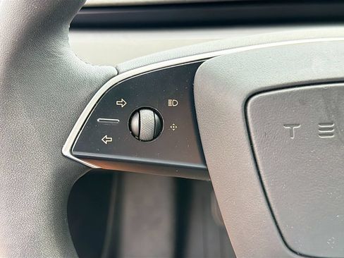 Used 2025 Tesla Model 3 Long Range RWD image 16