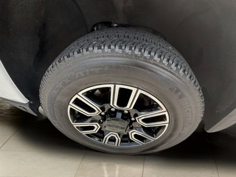 Certified 2020 GMC Sierra 2500 AT4 w/ AT4 Premium Package image 30