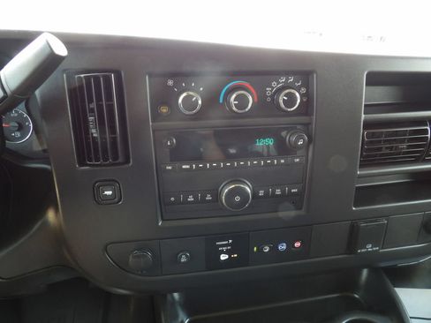 Used 2025 Chevrolet Express 3500 LS RWD image 22