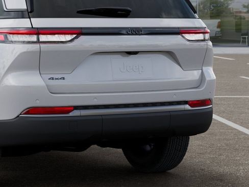 New 2026 Jeep Grand Cherokee Altitude AWD/4WD image 13