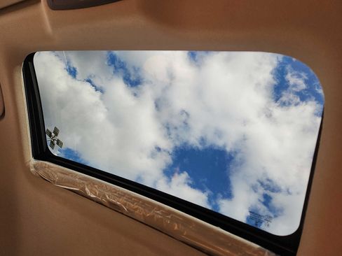 New 2025 Nissan Sentra SV w/ SV Premium Package image 14